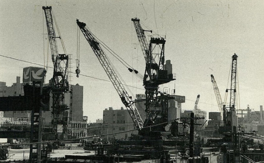 再開発工事中の風景