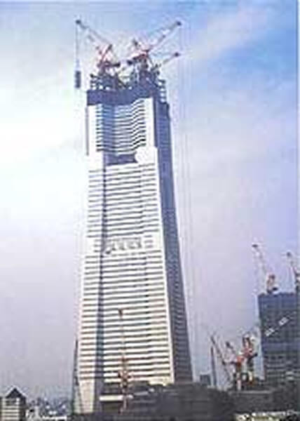 横浜ランドマークタワー